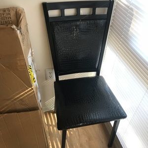 Dining room/kitchen table CHAIRS. (4)